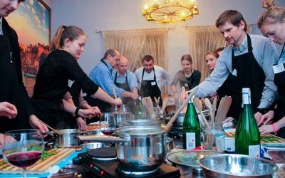 Imprezy integracyjne w Lublinie|Śledzik firmowy|Warsztaty kulinarne dla firm i instytucji|Wigilia firmowa