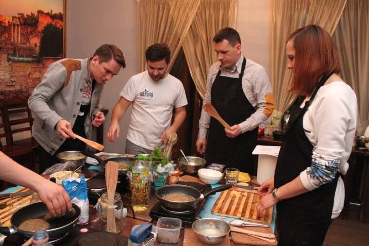 najlepsze hamburgery Warsztaty kulinarne gastronomiczne gotowanie pokazy w galeriach handlowych szkoła gotowania dzieci dorośli firmy instytucje publiczne centrum dom kultury