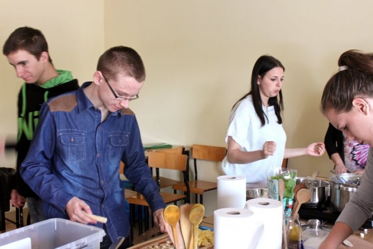 Studio kulinarne Eko Bazar Ekologiczne produkty lubelskie Warsztaty kulinarne gastronomiczne gotowanie pokazy w galeriach handlowych szkoła gotowania dzieci dorośli firmy instytucje publiczne centrum dom kultury