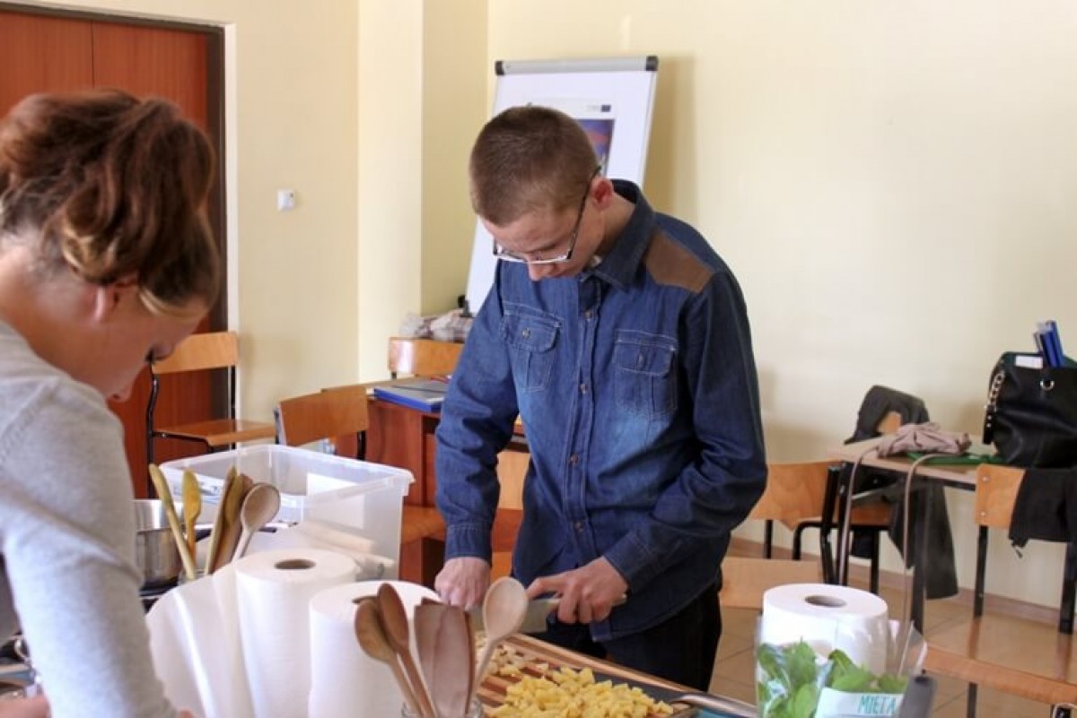Studio kulinarne Eko Bazar Ekologiczne produkty lubelskie Warsztaty kulinarne gastronomiczne gotowanie pokazy w galeriach handlowych szkoła gotowania dzieci dorośli firmy instytucje publiczne centrum dom kultury
