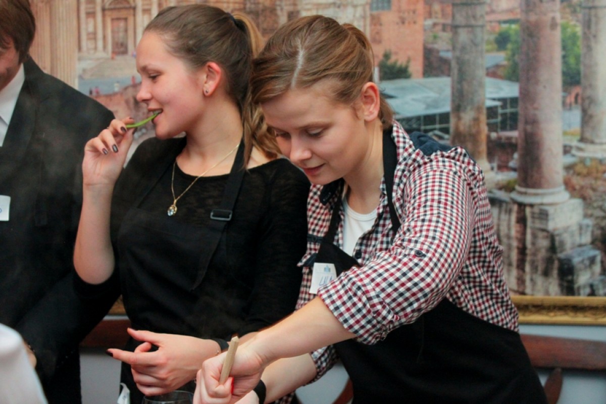 Imprezy integracyjne w Lublinie|Śledzik firmowy|Warsztaty kulinarne dla firm i instytucji|Wigilia firmowa