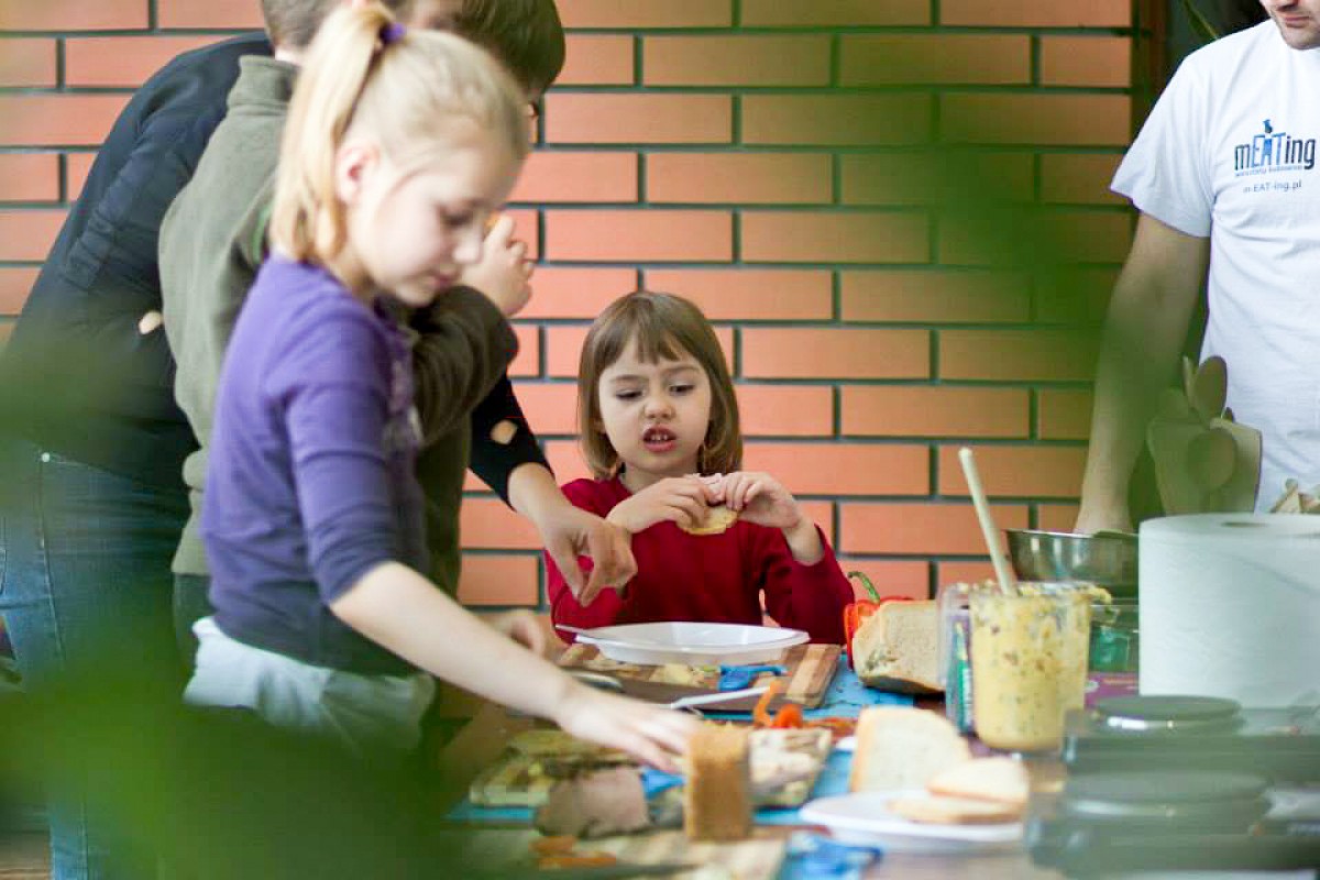 warsztaty kulinarne integracyjne integracja dla firm lubelskie lublin zabawa dzieci dorośli 