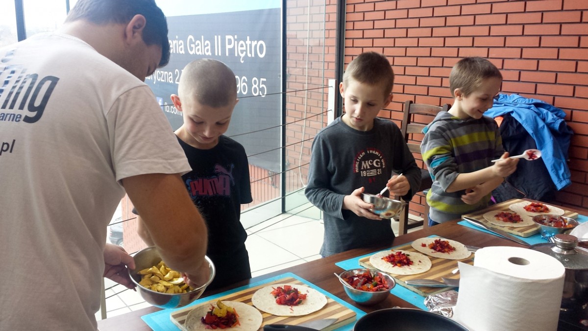 warsztaty kulinarne integracyjne integracja dla firm lubelskie lublin zabawa dzieci dorośli galeria gala blogger blogerzy przepisy gotowanie