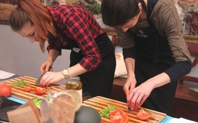 Warsztaty kulinarne gastronomiczne gotowanie pokazy w galeriach handlowych szkoła gotowania dzieci dorośli firmy instytucje publiczne centra domy kultury