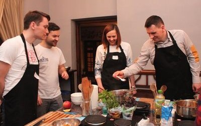 najlepsze hamburgery Warsztaty kulinarne gastronomiczne gotowanie pokazy w galeriach handlowych szkoła gotowania dzieci dorośli firmy instytucje publiczne centrum dom kultury